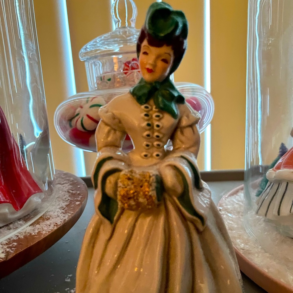 Florence Ceramics Figurine “Delia” White/gray dress with Gold Gilt 8”Hx4.5”W